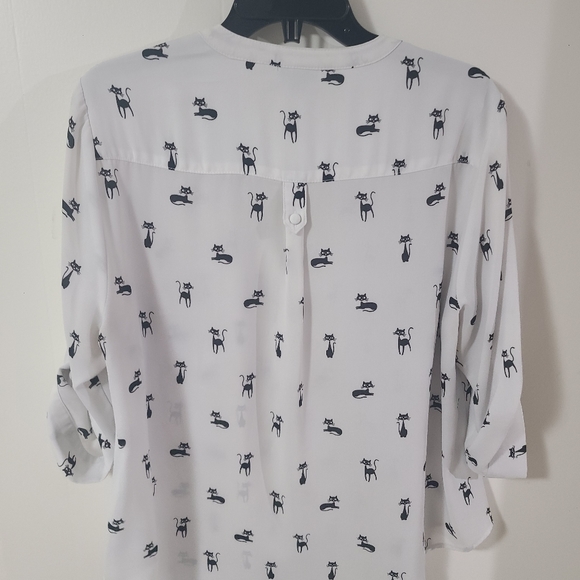 Cat Print Blouse • TORRID • Size 00 - Picture 5 of 5